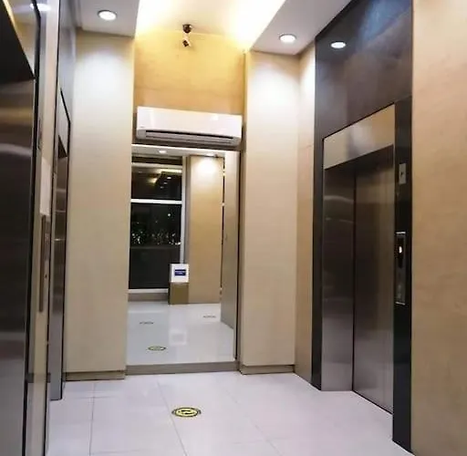 Citispace 1br Condotel At Ridgewood Towers Near Bgc Airport #rw13a
