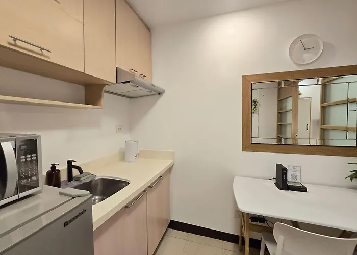 Citispace 1br Condotel At Ridgewood Towers Near Bgc Airport #rw13a *