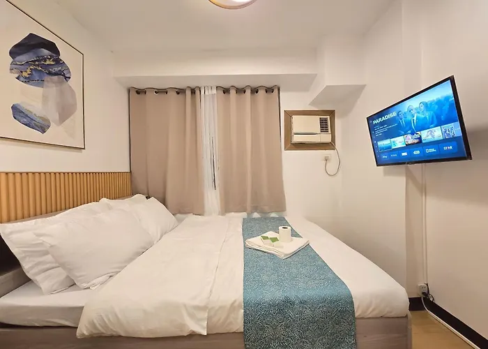 Citispace 1br Condotel At Ridgewood Towers Near Bgc Airport #rw13a *