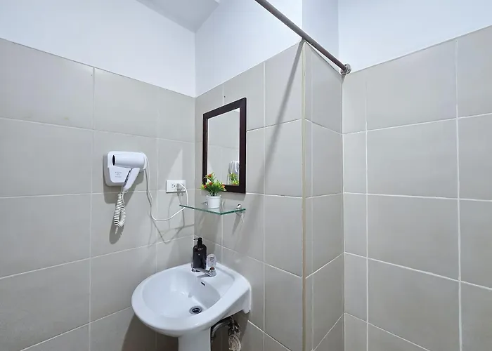 Citispace 1br Condotel At Ridgewood Towers Near Bgc Airport #rw13a Apartment *