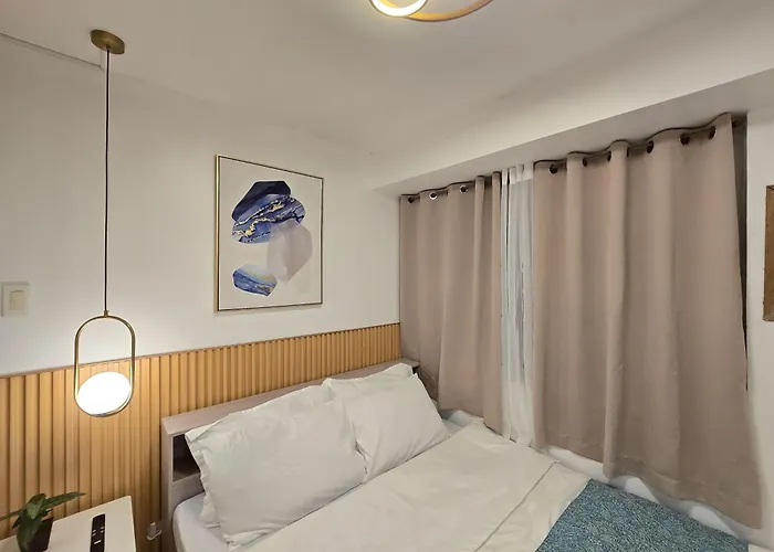 Citispace 1br Condotel At Ridgewood Towers Near Bgc Airport #rw13a *