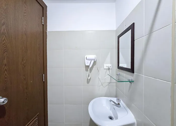 Citispace 1br Condotel At Ridgewood Towers Near Bgc Airport #rw13a Apartment Manila